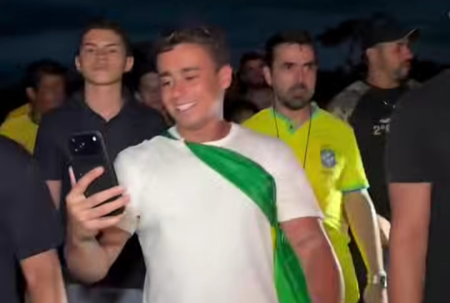 Deputado Nicolas Ferreira inicia caminhada de Minas a Brasília em mobilização nacional pela liberdade